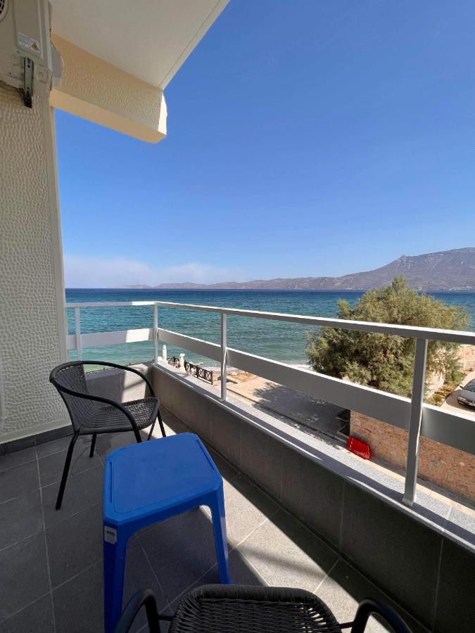 Beach Retreat In Town Corinthe Extérieur photo