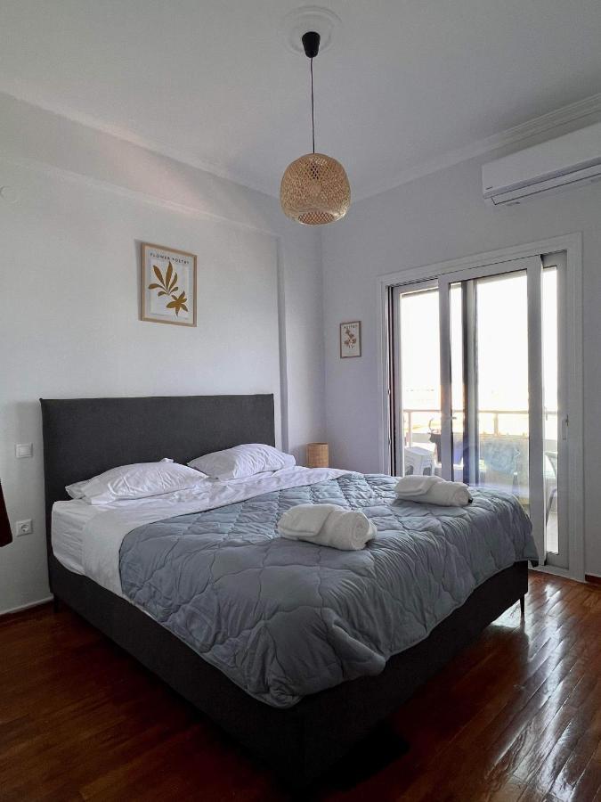 Beach Retreat In Town Corinthe Extérieur photo